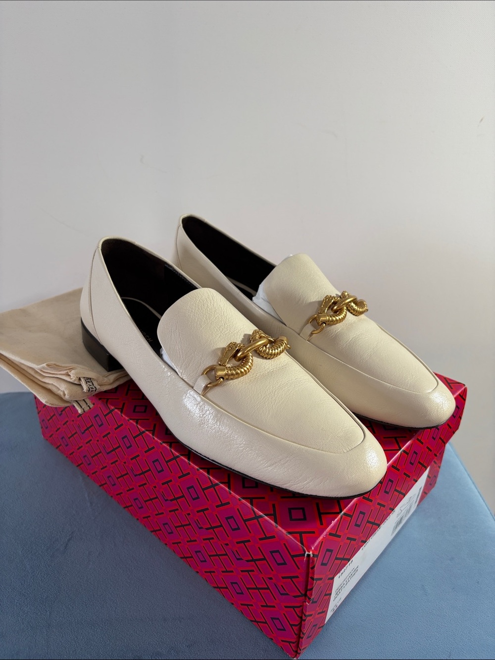 Tory Burch Cream Leather Chain-Detail Slip-On Loafers 8.5 narrow